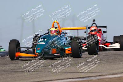 media/Oct-26-2025-CalClub SCCA (Sun) [[8ce1e69566]]/Group 3/Grapevine/